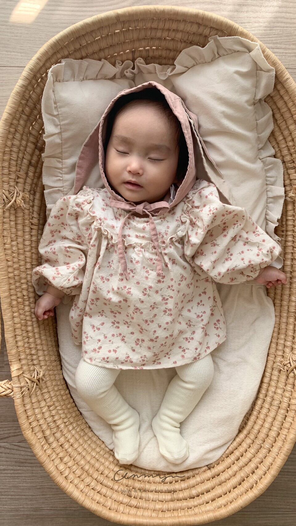Rabbit bonnet hat / valu bebe