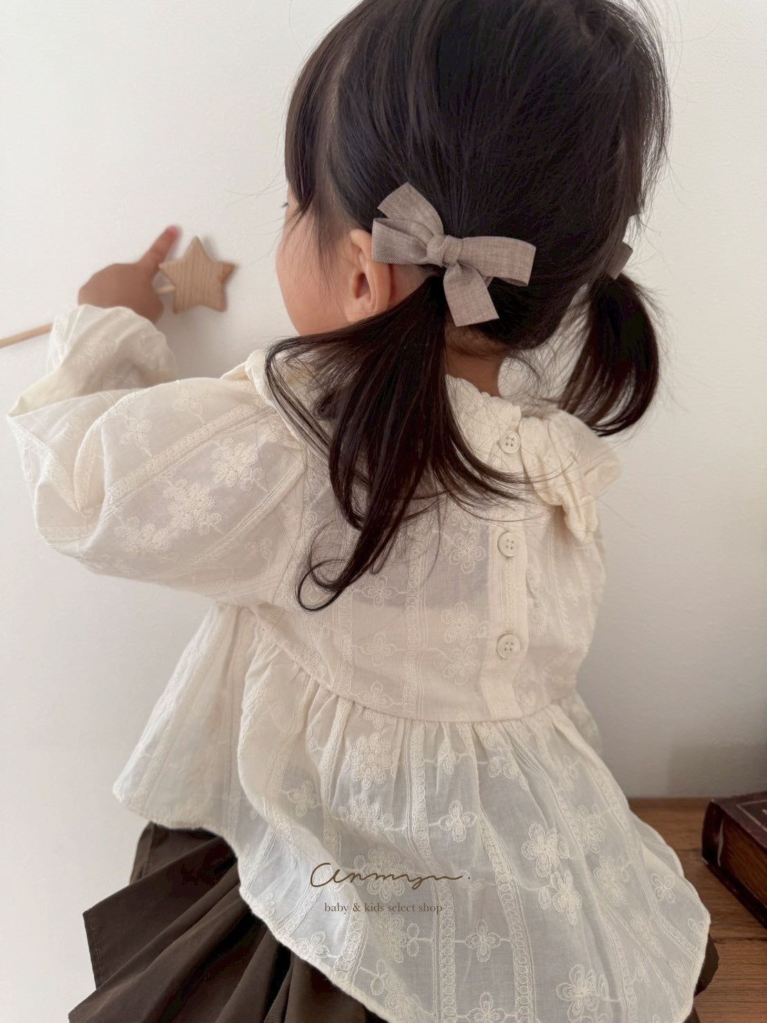 Romance blouse-banana.j