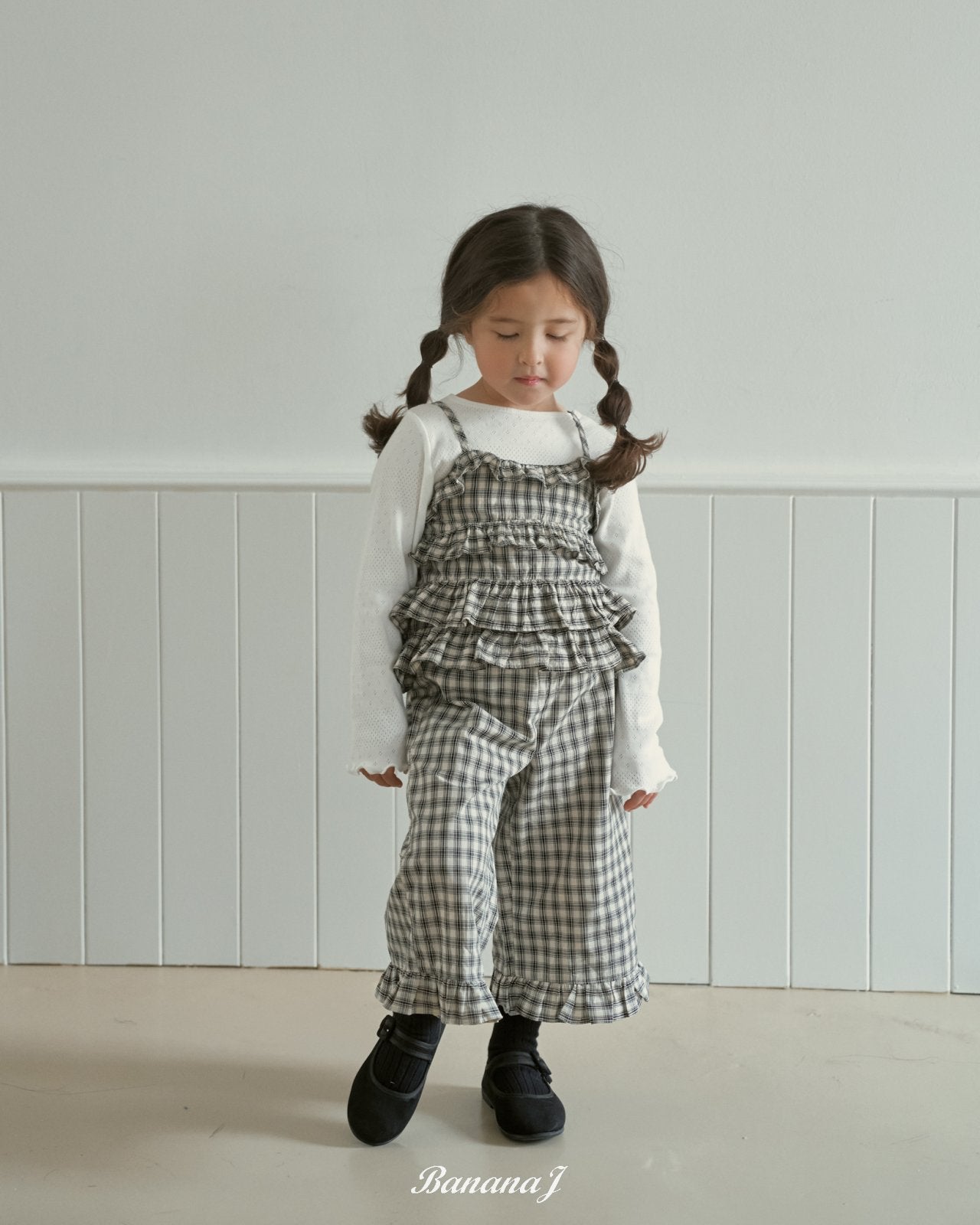 Hershey frill sleeveless top - BANANAJ-17