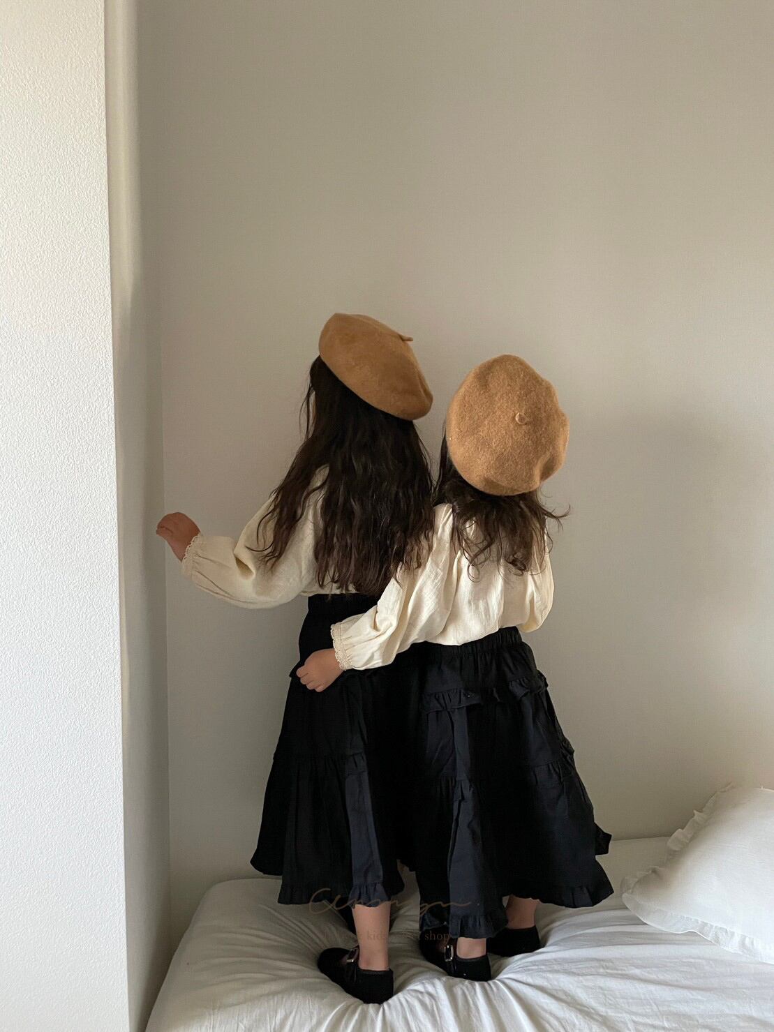 ⚫︎ black long skirt