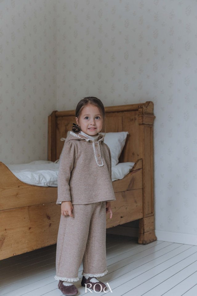 Pointed Hood Knit Set - Roa - 22