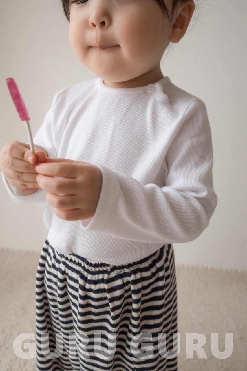 front slit t-shirt-guruguru-28