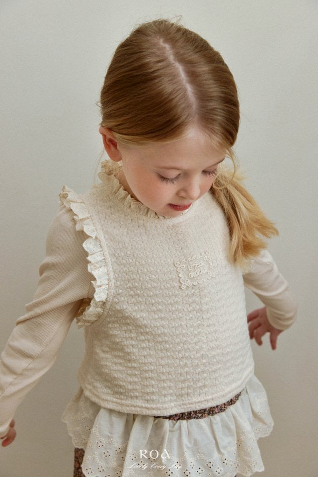 Frill Sleeveless Vest-roa-012