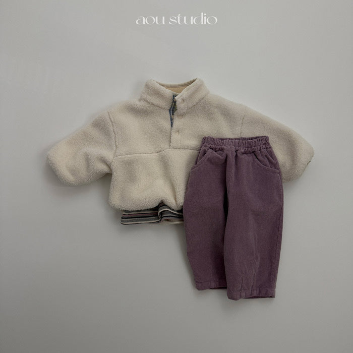 Curved Pants -aou studio-18