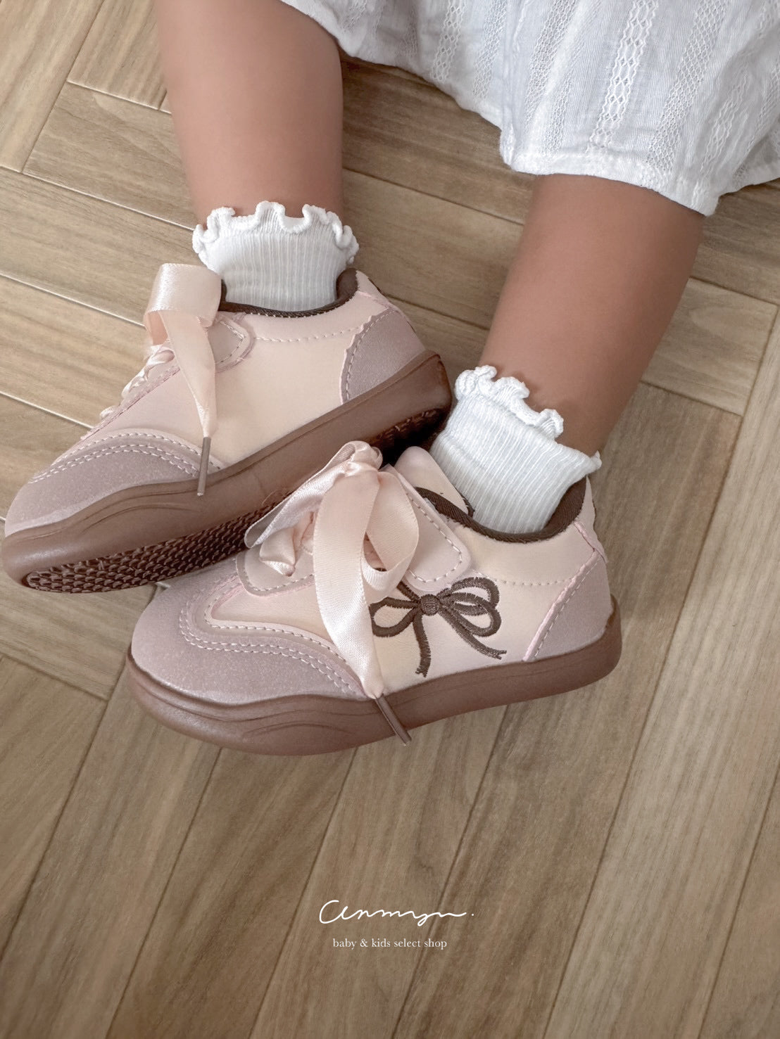 Milky Ribbon Sneaker
