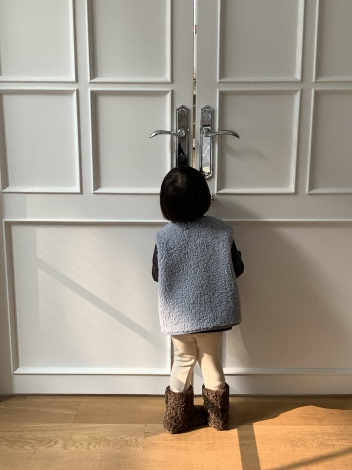 monggeum fleece vest-MOME-21