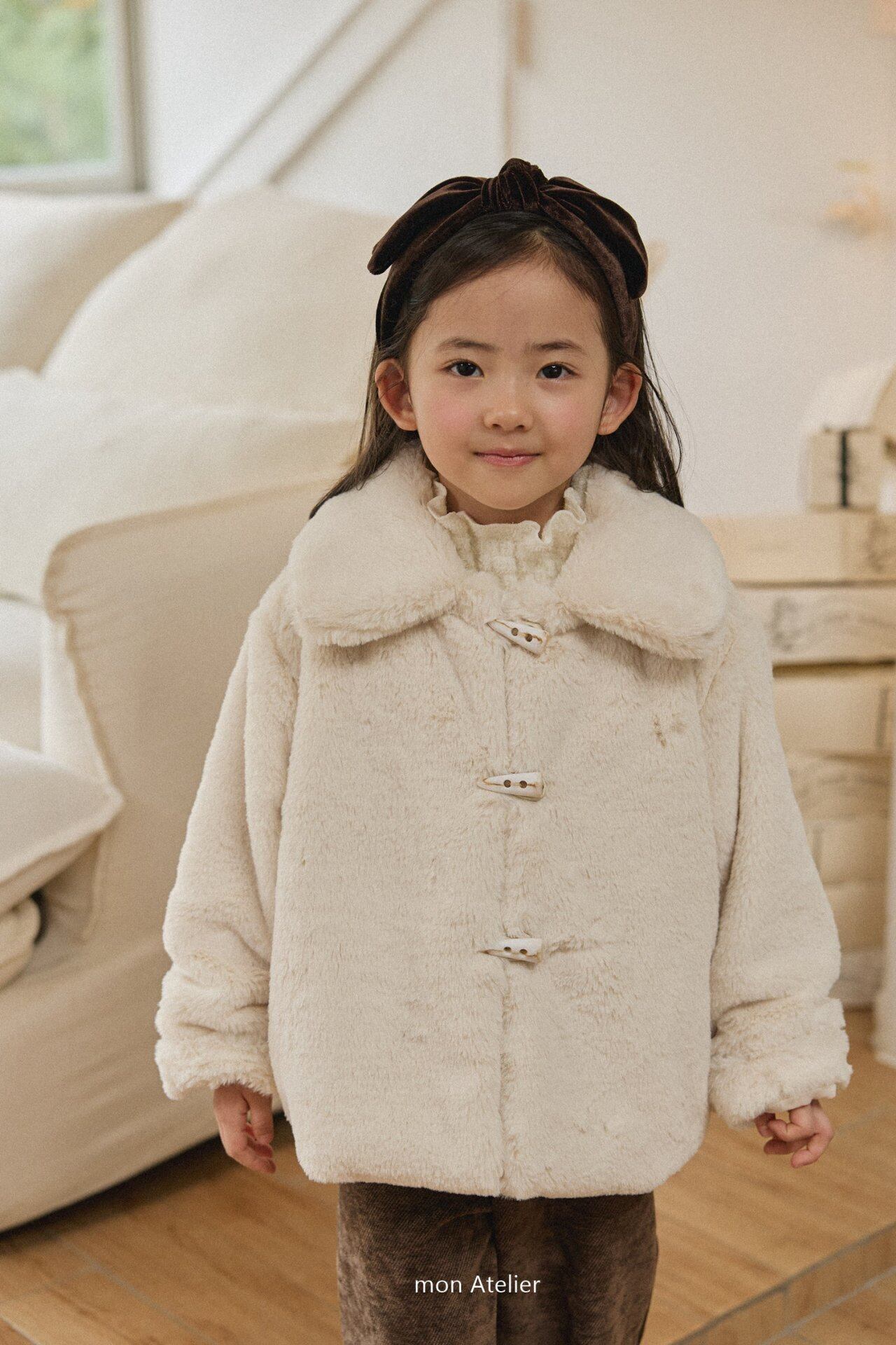 ⚫︎ very fine coat