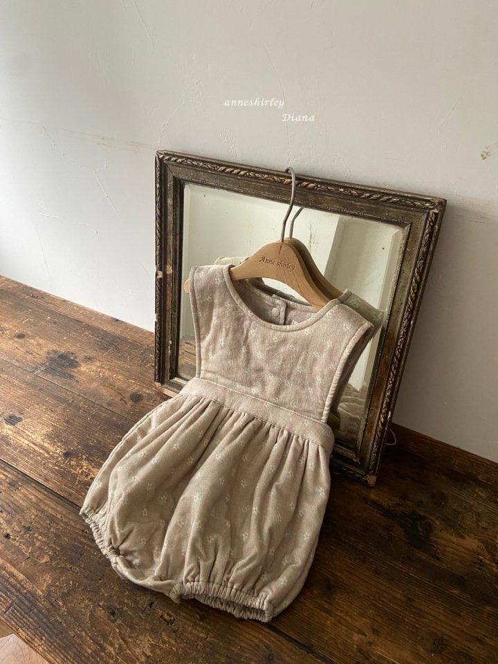 natural suit-anneshirley-34