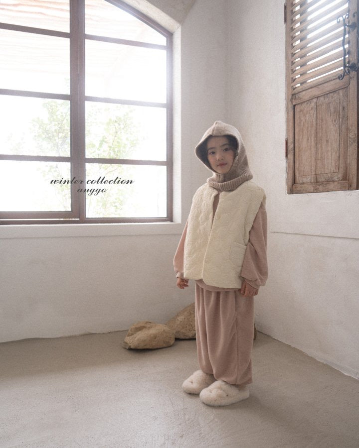 Madeleine Vest-anggo-21