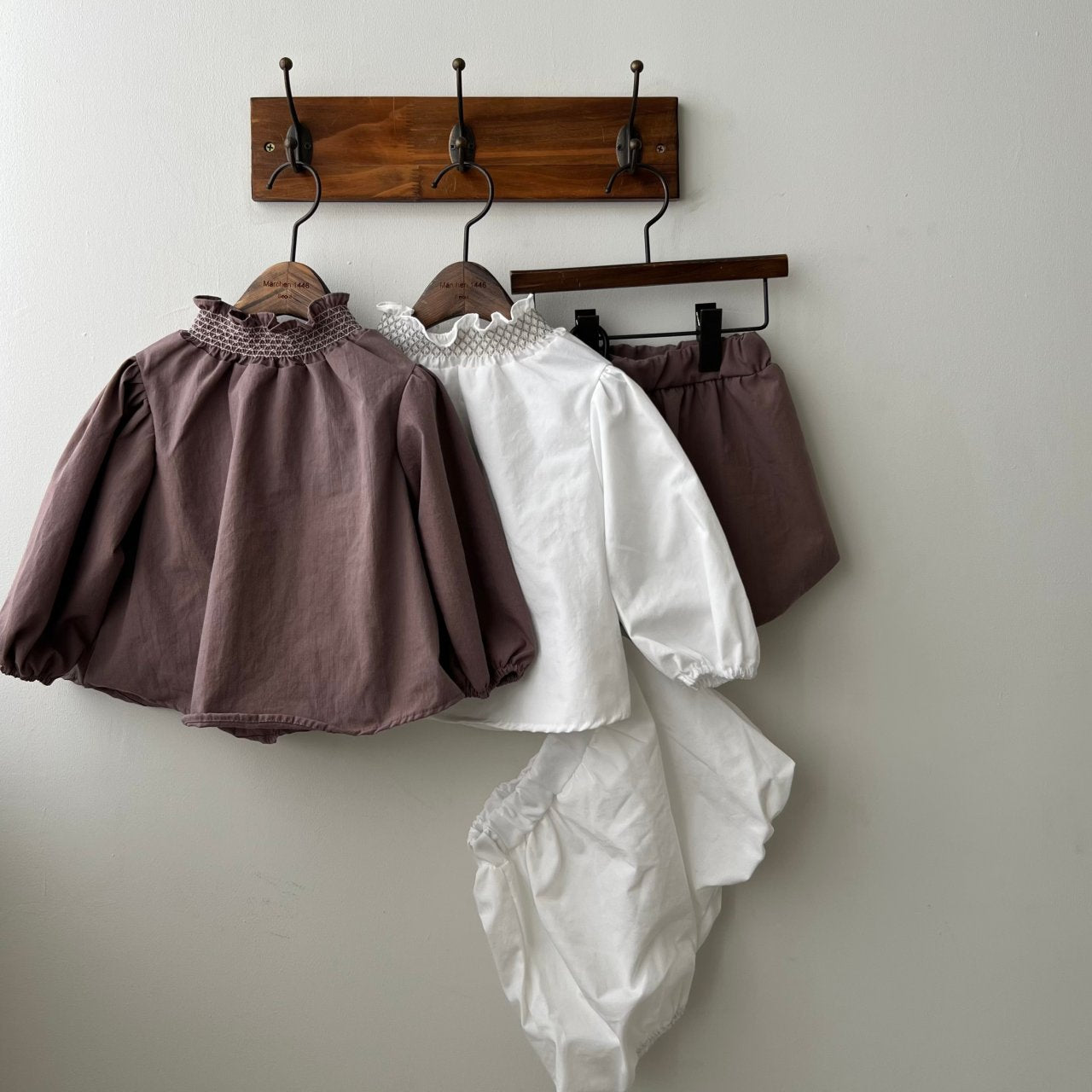 bebe the king smock set -oatmeal-1