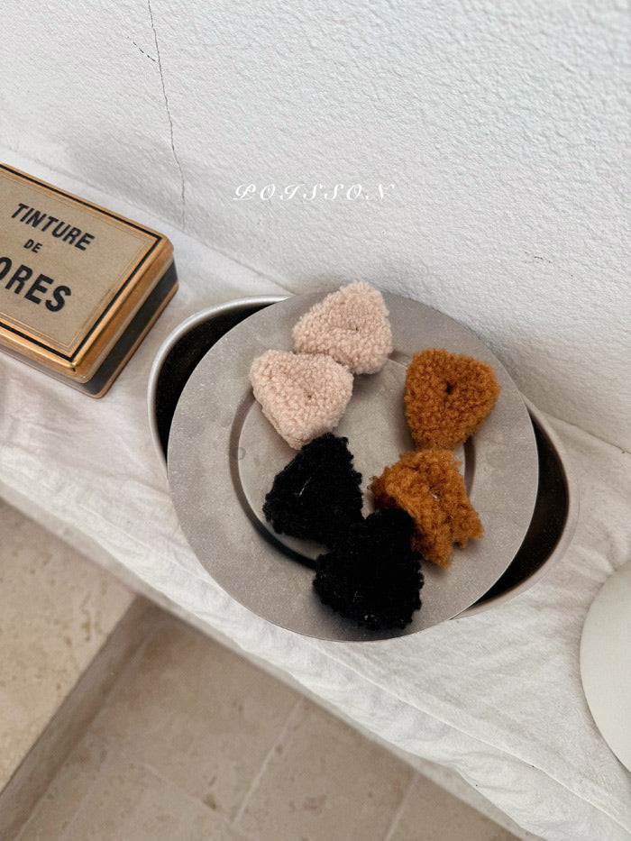 fluffy cat hairpin-poisson-29