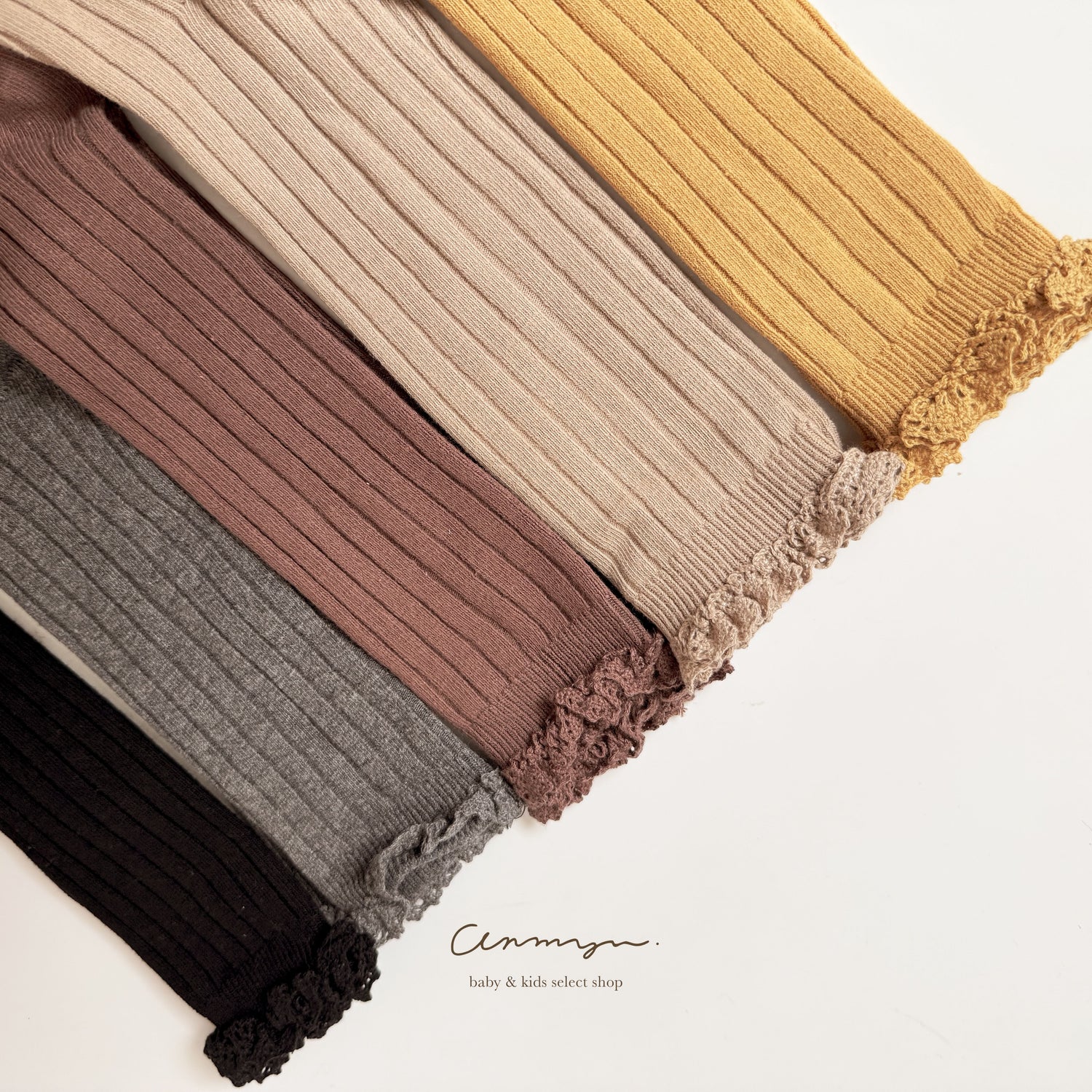 ⚫︎ lace frill high socks