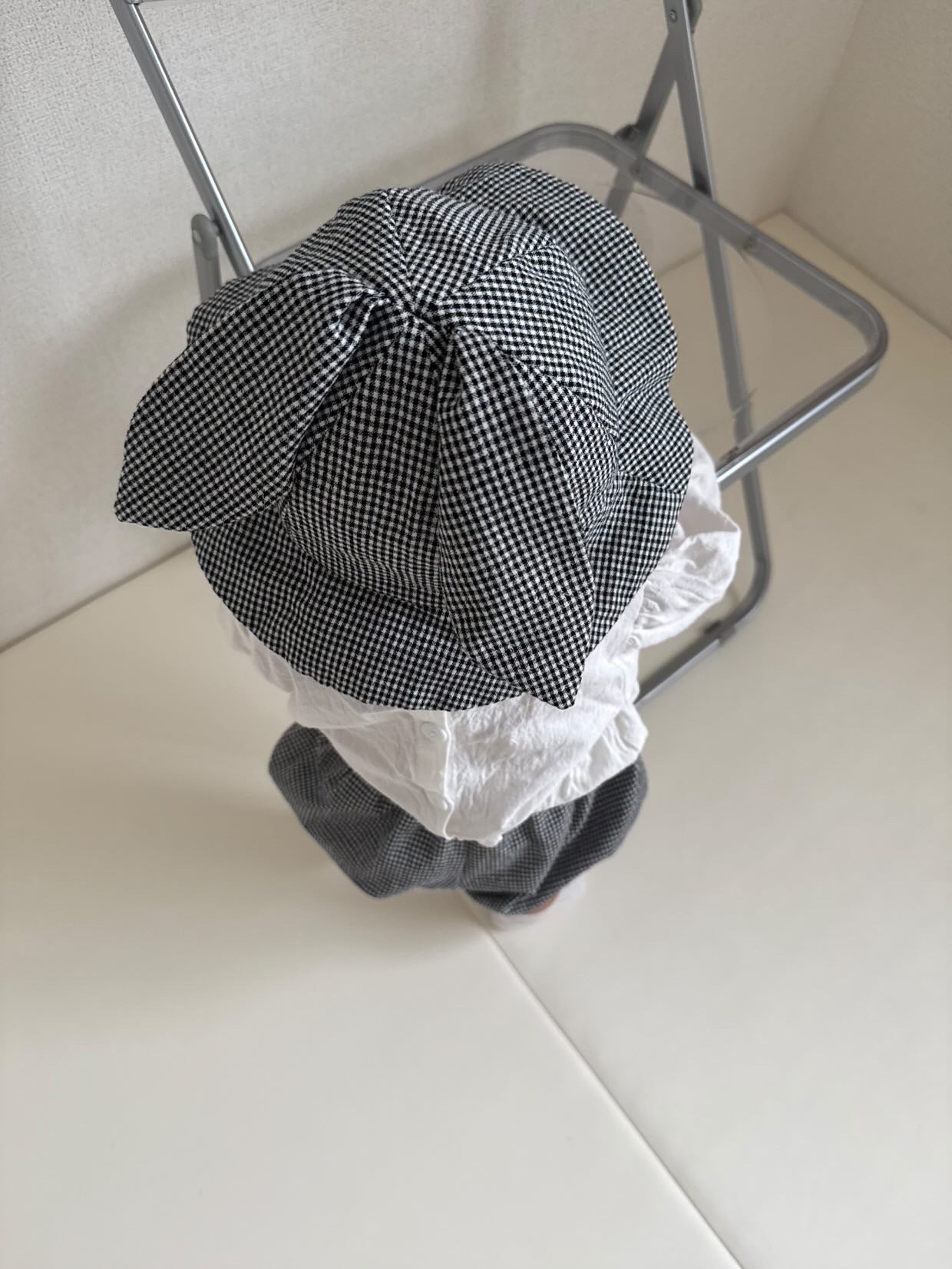 check baby hat / mun