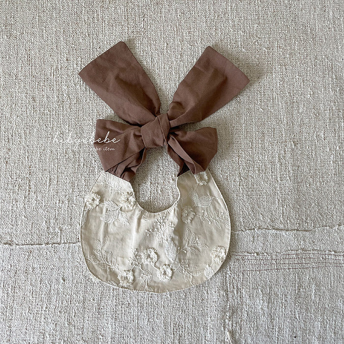 Margaret ribbon bib / hi bye bebe
