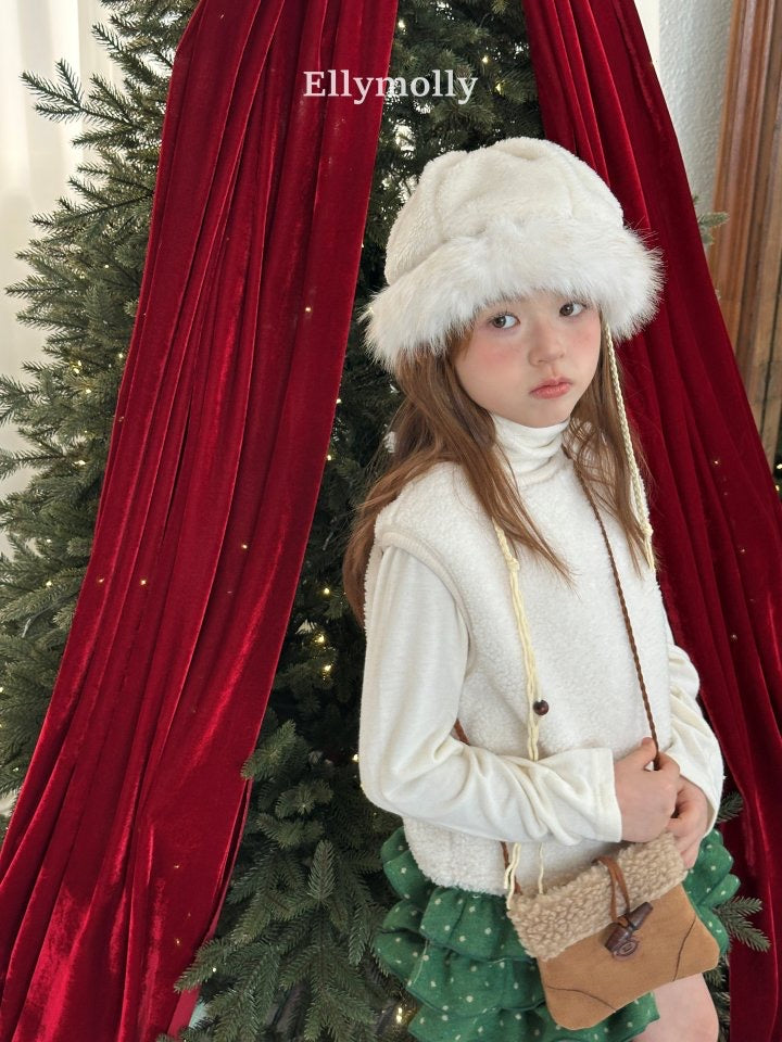 fur braid hat-ellymolly-xmas11