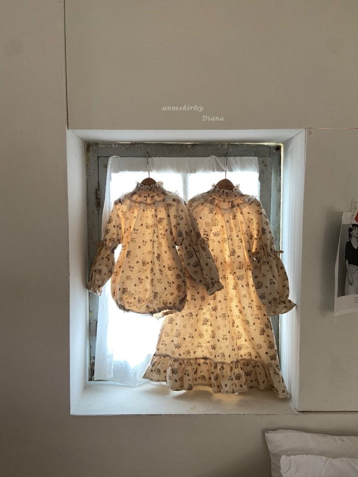 romance smocked dress-anneshirley-1