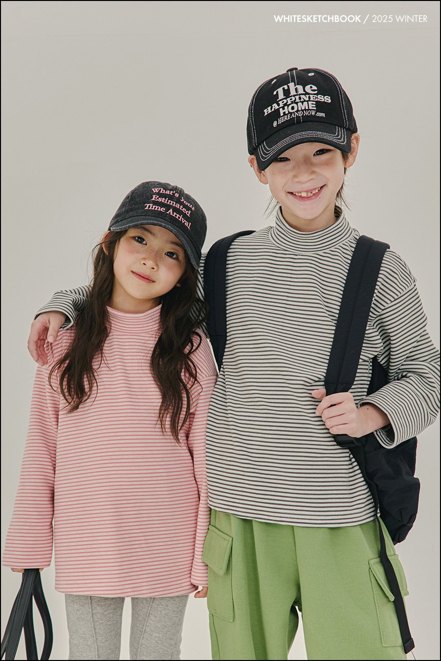 Lollipop fleece turtleneck - white sketch book -8