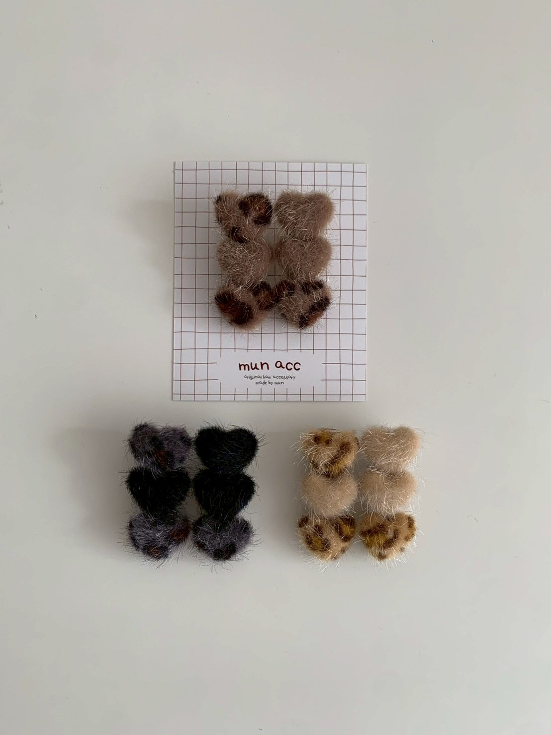 mun acc / leopard pin