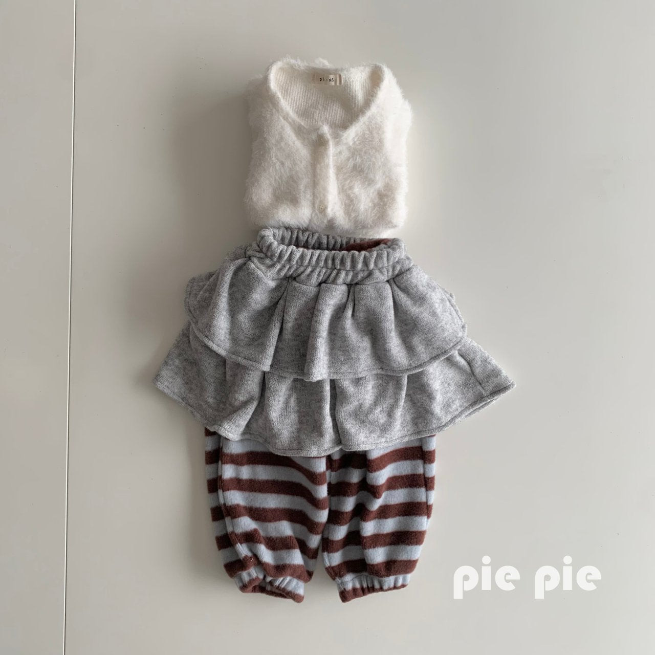 Cloud Cardigan pie-24