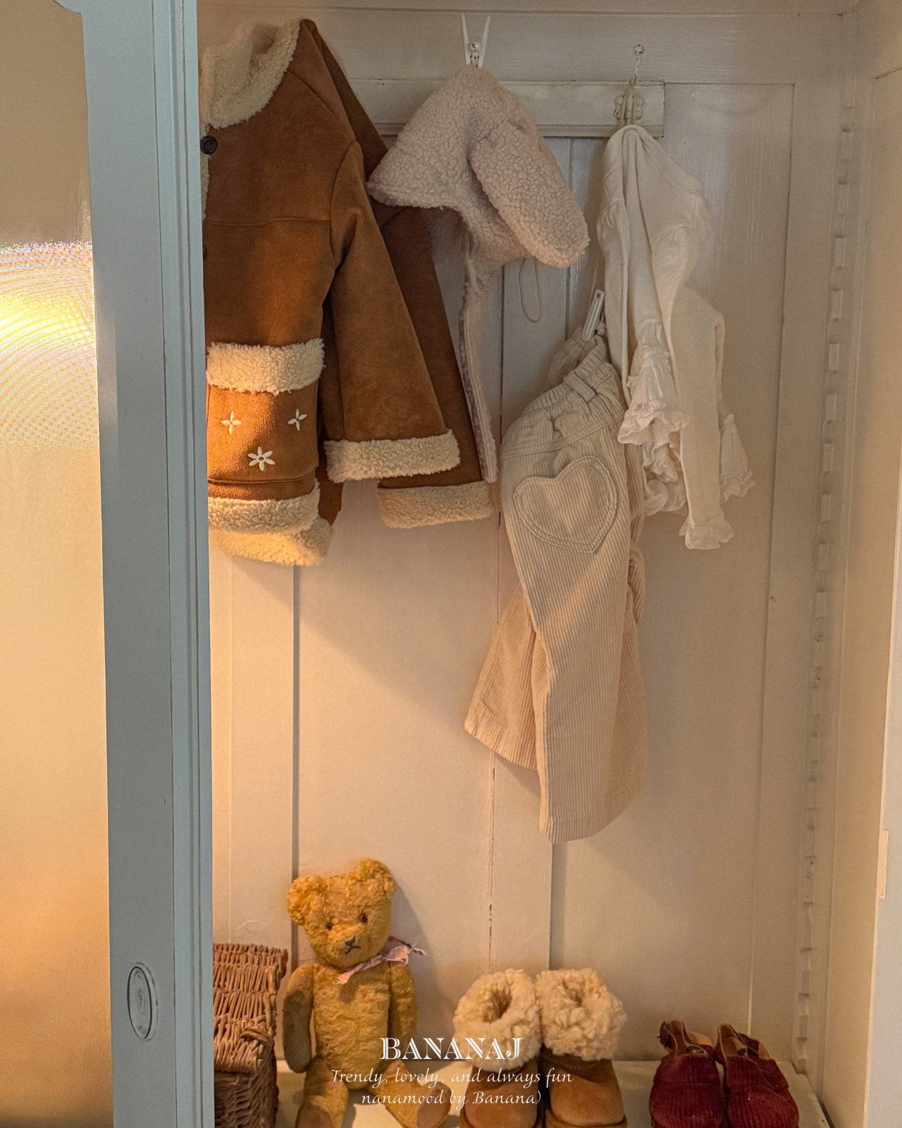 Ruffle blouse-banana.j-16