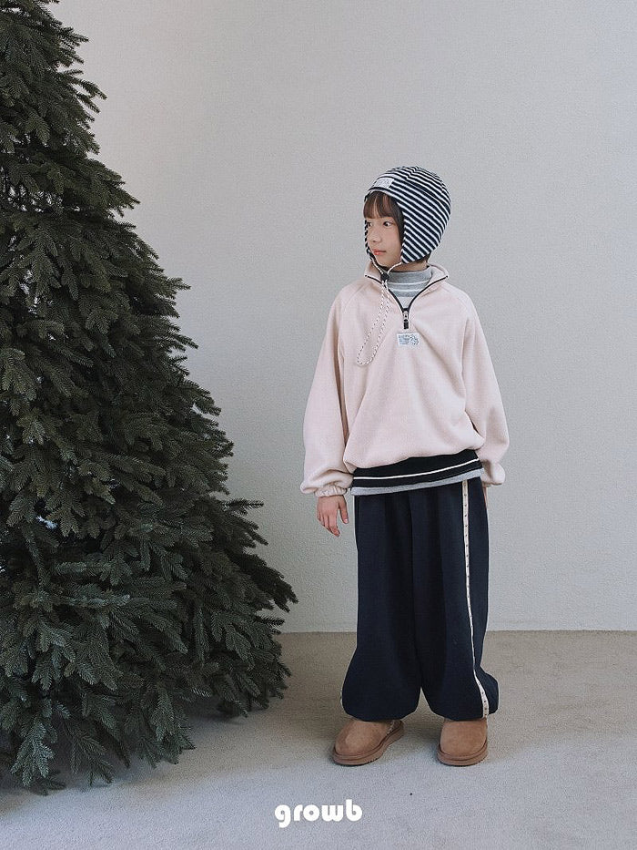 stud jogger pants-growb-8