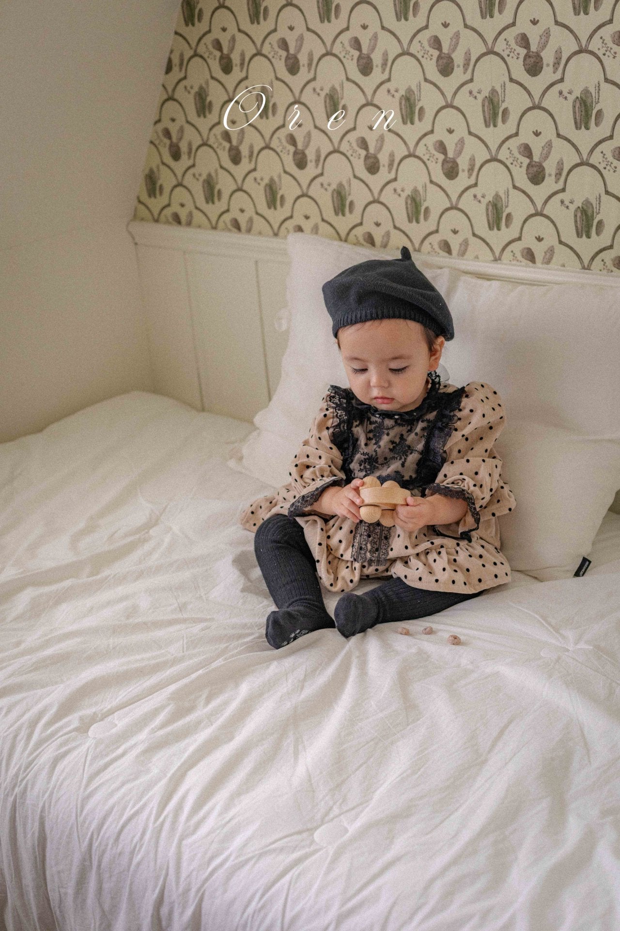 Linda Dot Lace Velour Suit OREN-17