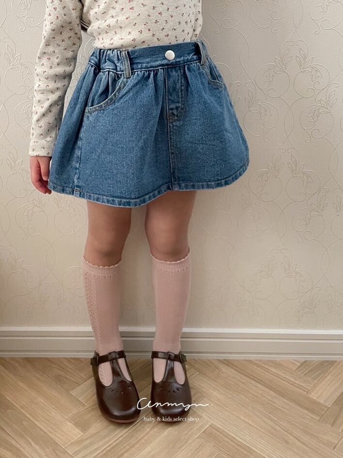 ⚫︎ denim skirt / melikey