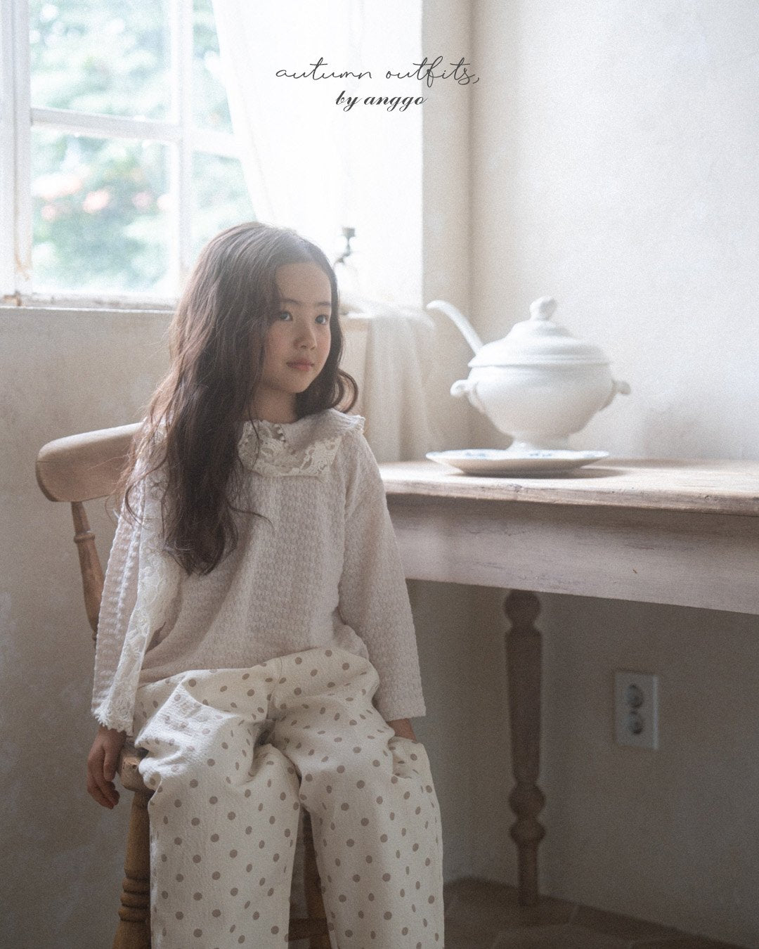 Yogurt Collar T-shirt - anggo-10