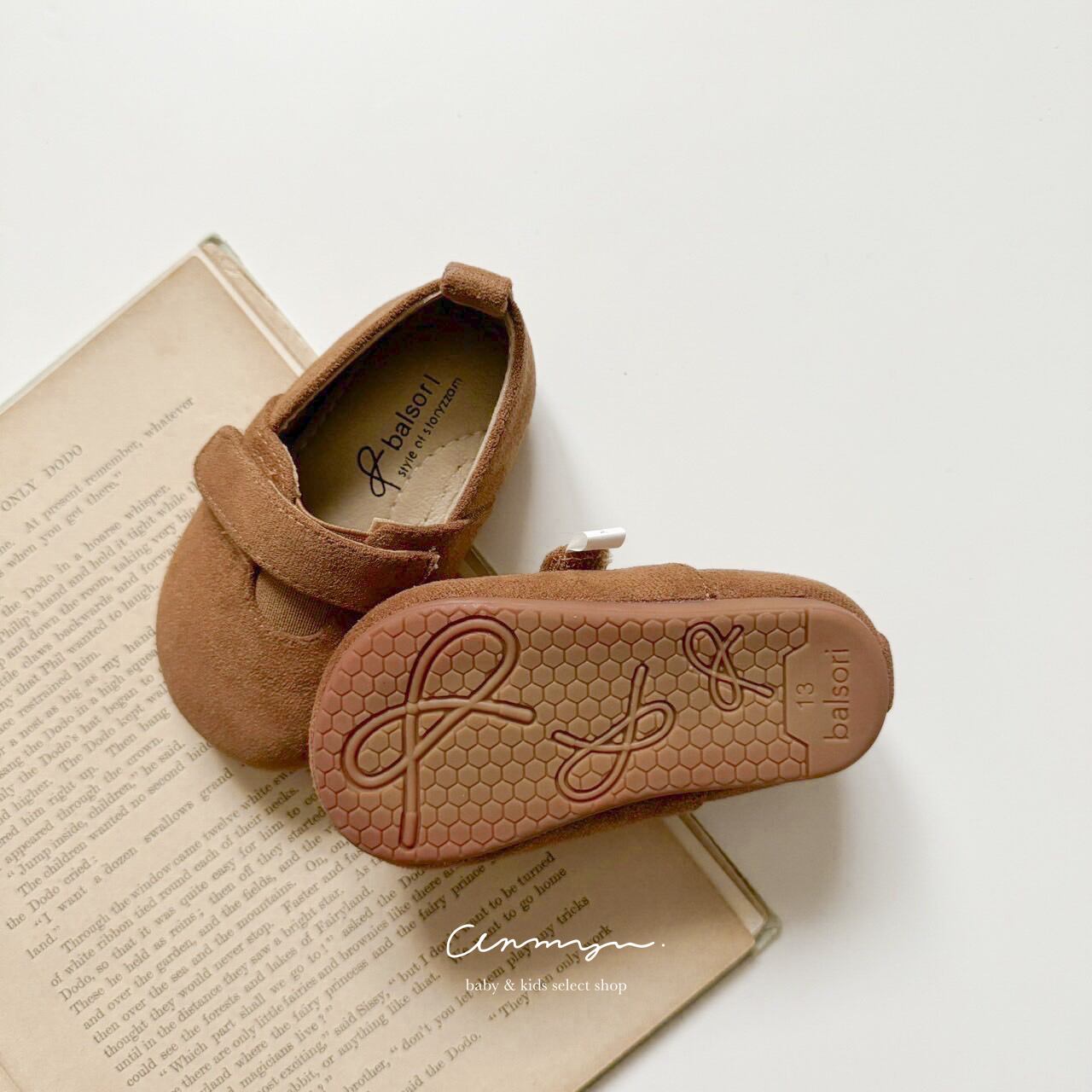 Flat camel / babyzzam